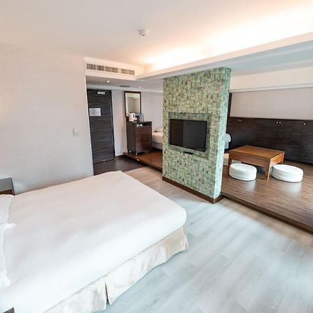 觀海樓海景大飯店 Hotel Cloud Riverside Tamsui Exterior foto